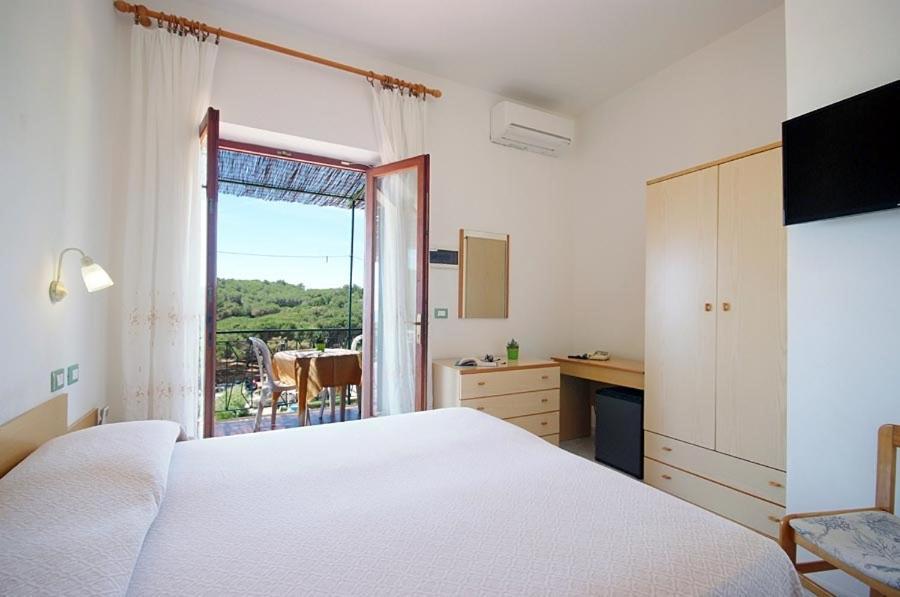 פטובאיה Hotel Alma מראה חיצוני תמונה